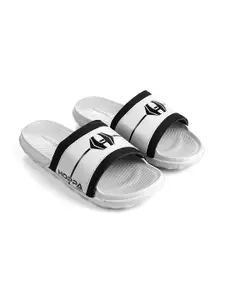 Hoppa Men Printed Sliders