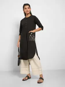 RANGMANCH BY PANTALOONS Women Embroidered Thread Work Pathani Kurta