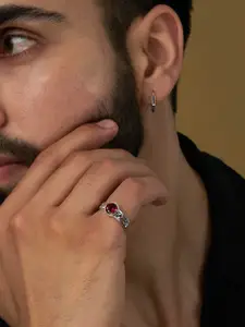 LeCalla Men 925 Sterling Silver Rhodium Plated Cubic Garnet Stone-Studded Finger Ring