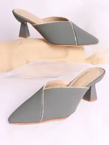 CHINRAAG Wedge Sandals