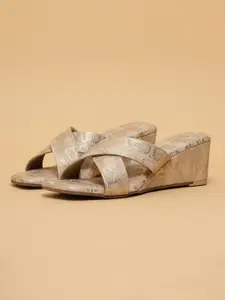 ERIDANI Printed Party Wedge Sandals