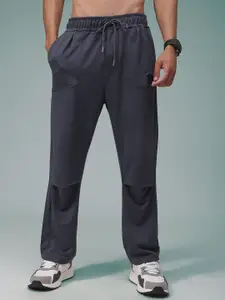MADSTO Men Regular Fit Mid-Rise Trackpants