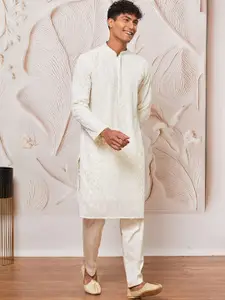 VASTRAMAY Men Embroidered Regular Sequinned Kurta with Pyjamas