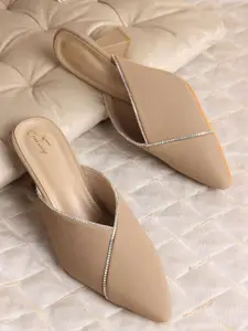 CHINRAAG Wedge Sandals