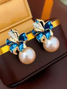 VAGHBHATT Gold-Plated Pearls Studded Floral Studs