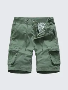 L'monte Men Regular Fit Mid-Rise Outdoor Cargo Shorts