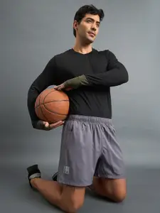 DIDA Men Outdoor Mid Rise Regular Fit Dri-Fit Sports Shorts