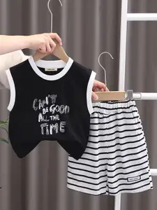 INCLUD Boys Printed T-shirt with Shorts