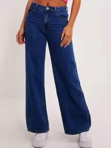 Metronaut Women Classic Regular Fit Mid-Rise Low Distress Jeans