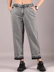 V-Mart Women Regular Fit Mid-Rise Cotton Jeans