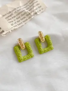 VAGHBHATT Gold-Plated Geometric Shaped Drop Earrings