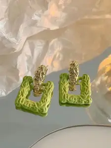 VAGHBHATT Gold-Plated Geometric Shaped Drop Earrings