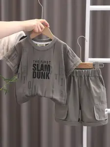 INCLUD Boys Printed T-shirt with Shorts