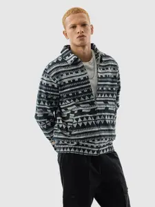 Snitch Men Geometric Bomber Jacket