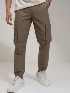 HIGHLANDER Men Comfort Slim Fit Mid-Rise Cargos Trousers