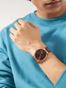 Fastrack Men Brass Dial & Bracelet Style Straps Analogue Watch 38163QM01