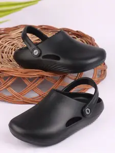 HRX by Hrithik Roshan Men Casual Clogs