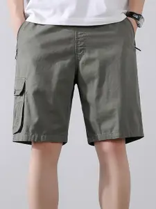 StyleCast x Revolte Men Mid-Rise Cargo Shorts