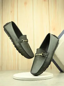 The Roadster Lifestyle Co. Men Textured Lightweight Driving Shoes