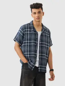 Snitch Men Relaxed Boxy Checked Casual Shirt