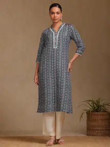 Soch Paisley Printed V-Neck Kantha Work Straight Kurta