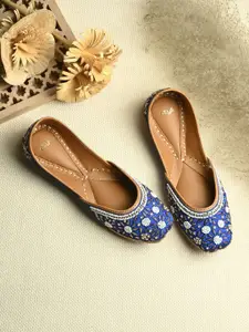 Styli Women Embellished Round Toe Slip-On Mojaris