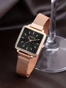 DressBerry Women Dial & Straps Analogue Watch HOBDB-277-RG