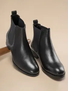 Red Tape Women Block Heeled Chelsea Boots