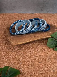 Taasha Craft Set Of 6 Thread Bangles