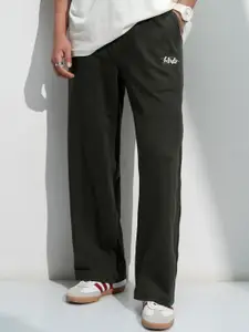 HIGHLANDER Men Straight Fit Mid-Rise Trousers