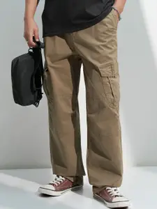 HIGHLANDER Men Loose Fit Cargos Trousers