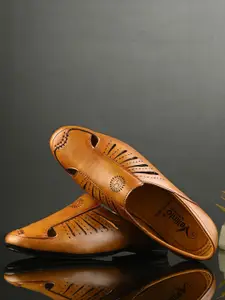 Vellinto Men Ethnic Round Toe Perforations Lightweight Mojaris