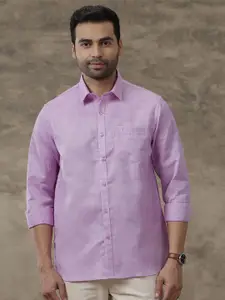 Ramraj Men Textured Spread Collar Casual Casual Shirt