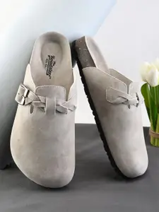 The Roadster Lifestyle Co. Men Shoe-Style Sandals