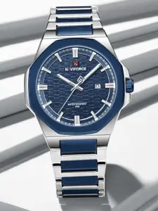 Naviforce Men Dial & Stainless Steel Straps Analogue Date Aperture Watch NF9245 S BE BE