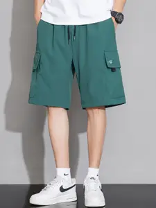 StyleCast Men Regular Fit Mid-Rise Cargo Shorts