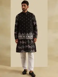 SOJANYA Men Floral Embroidered Kurta with Pyjama