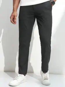 HIGHLANDER Men Slim Fit Mid-Rise Trousers