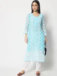 PARAMOUNT CHIKAN Floral Embroidered Chikankari Round Neck Straight Kurta