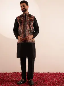 SOJANYA Men Printed Regular Straight Kurta Pyjamas