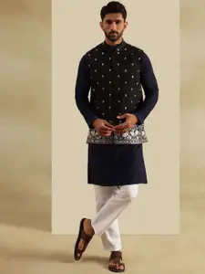SOJANYA Men Embroidered Regular Pure Cotton Kurta with Pyjamas