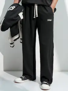 HIGHLANDER Men Cotton Straight Fit Mid-Rise Trousers