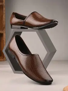 Vellinto Velos Men Textured Pointed Toe Mojaris