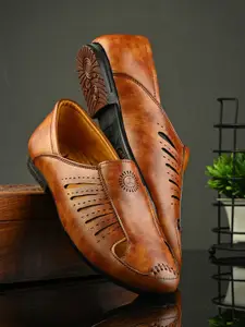 Vellinto Men Lightweight Perforations Mojaris