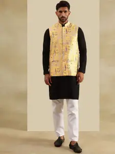 SOJANYA Men Woven Design Woven Design Cotton Kurta with Pyjama