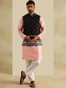 SOJANYA Men Striped Regular Kurta And Pyjamas With Nehru Jacket