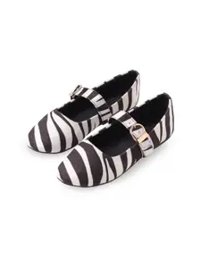 RIVR Women Colourblocked Open Toe Flats