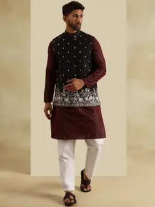 SOJANYA Men Embroidered Regular Kurta with Pyjamas With Nehru Jackets