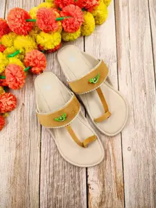 THE MADRAS TRUNK Women One Toe Flats