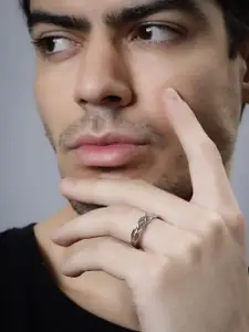 MISS HIGHNESS Rhodium-Plated FingerRing